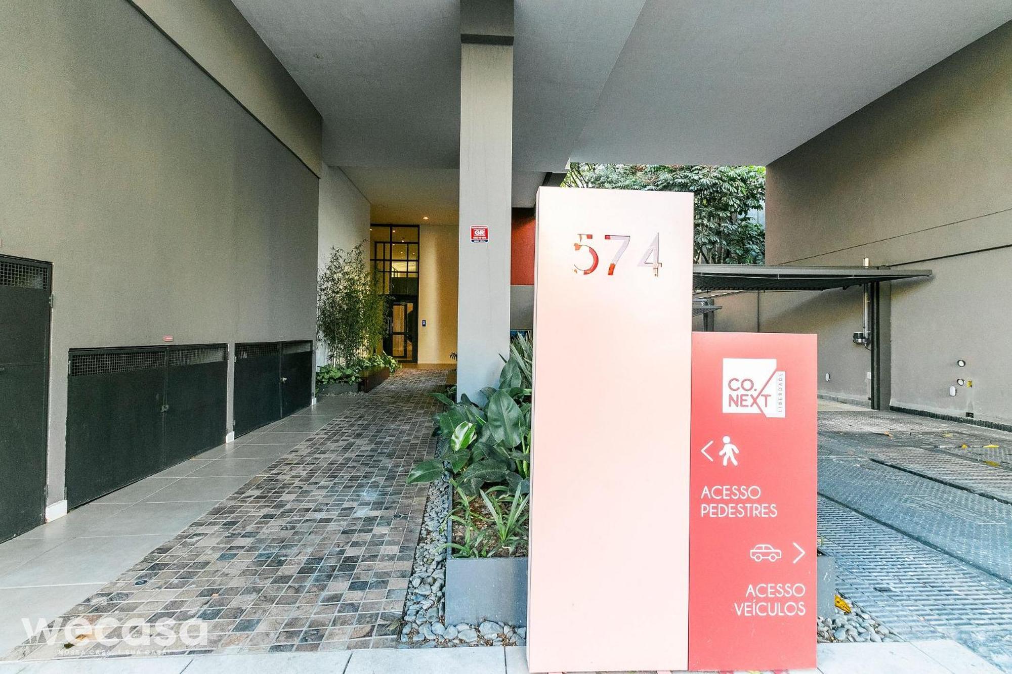 Metro Liberdade - C/ Vaga, Ar E Piscina Apartamento *